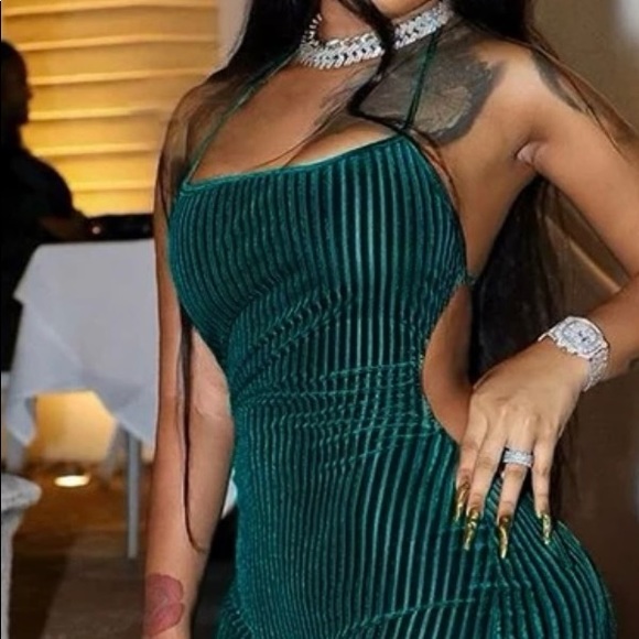 Romper - Picture 1 of 3